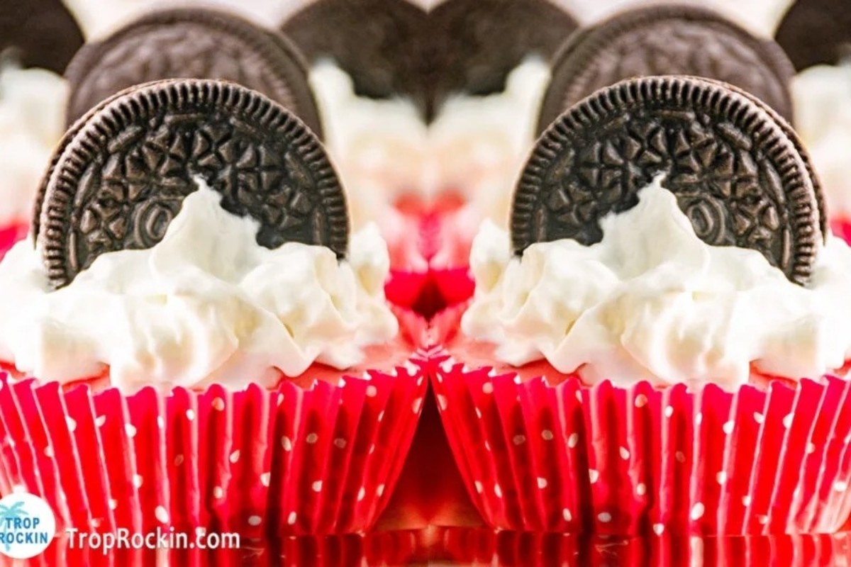 Mini Red Velvet Oreo No-Bake Cheesecake