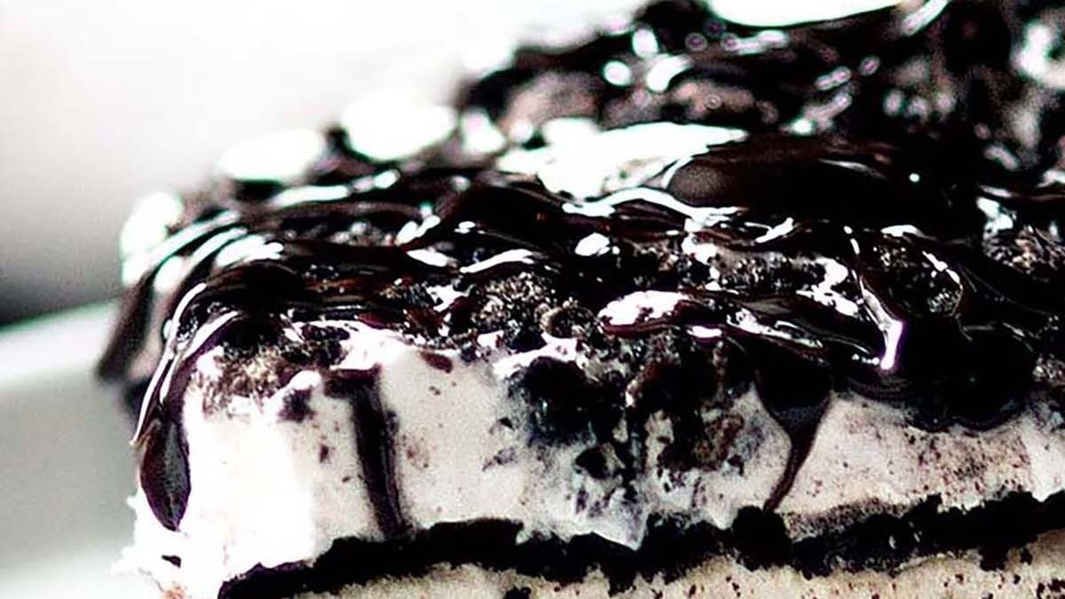 Ice Cream Sandwich Oreo Cake