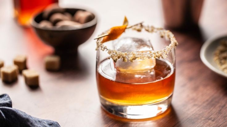 Amaretto Old Fashioned