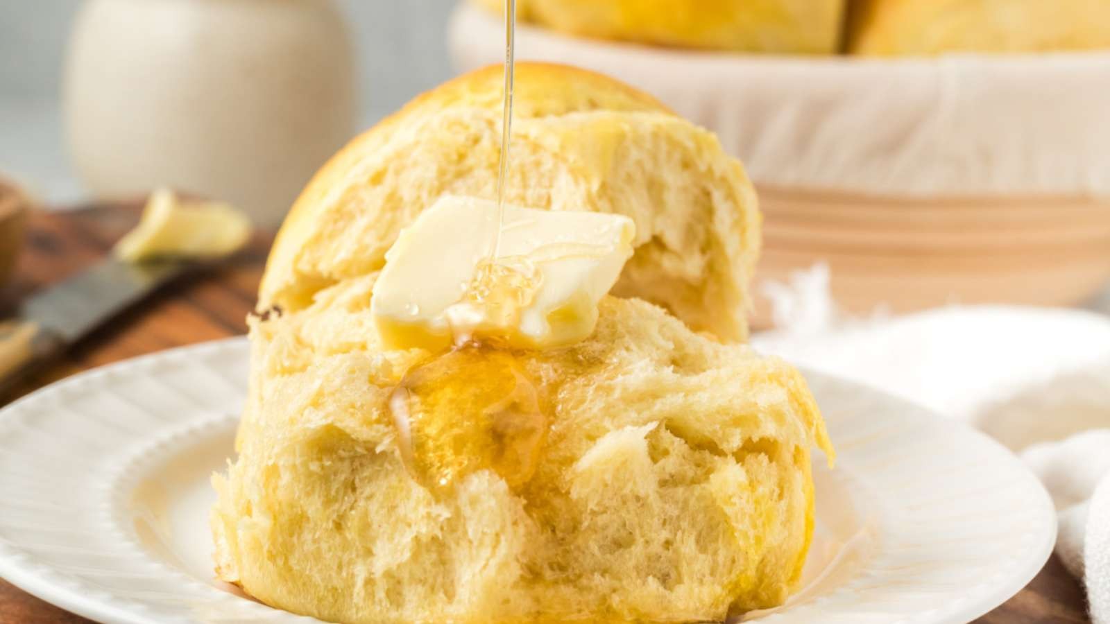 Air Fryer Dinner Rolls