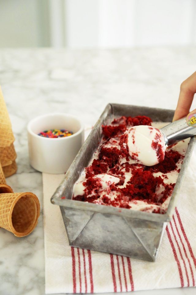 Red Velvet Whoopie Pies