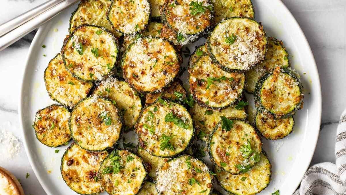 10 Minute Air Fryer Zucchini