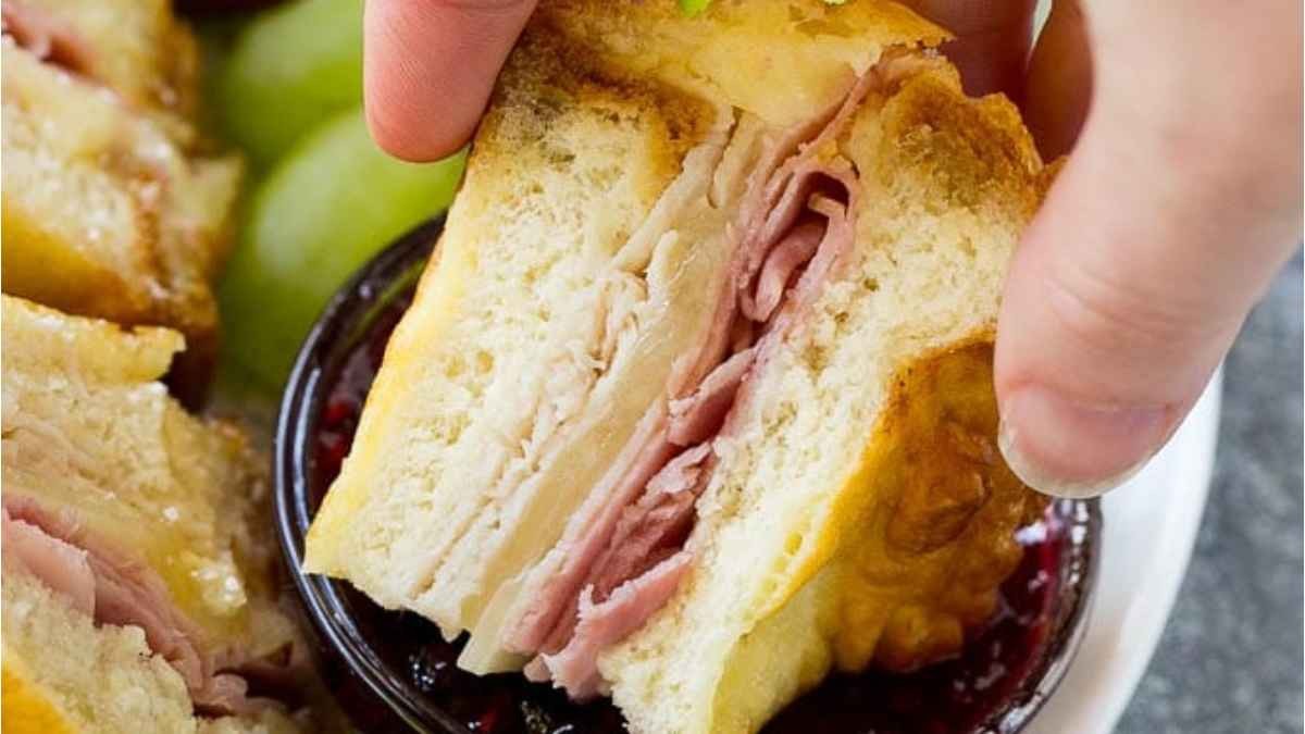 Monte Cristo Sandwich (Disneyland Style!)
