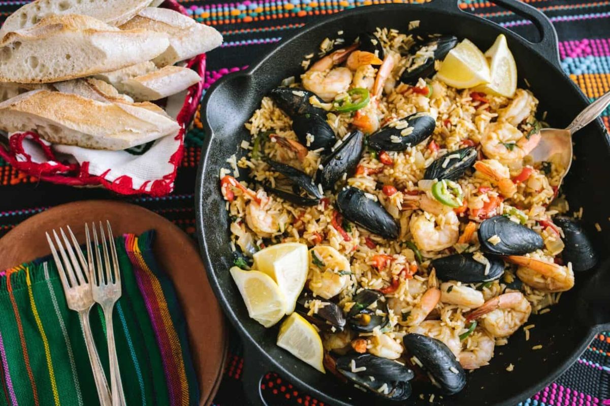 Easy Seafood Paella With Mussels & Shrimp | Paella De Marisco
