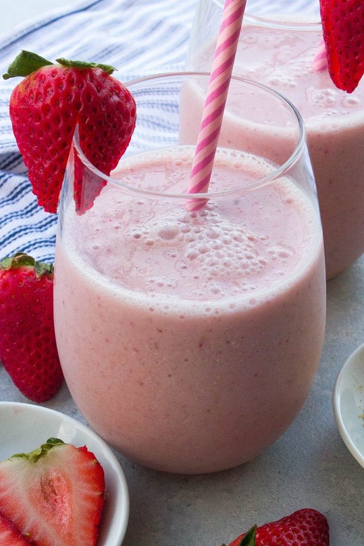 Simple Strawberry Smoothie
