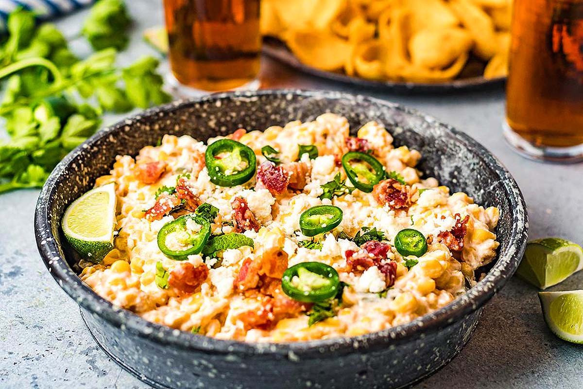 Slow Cooker Spicy Corn and Jalapeño Cheese Dip
