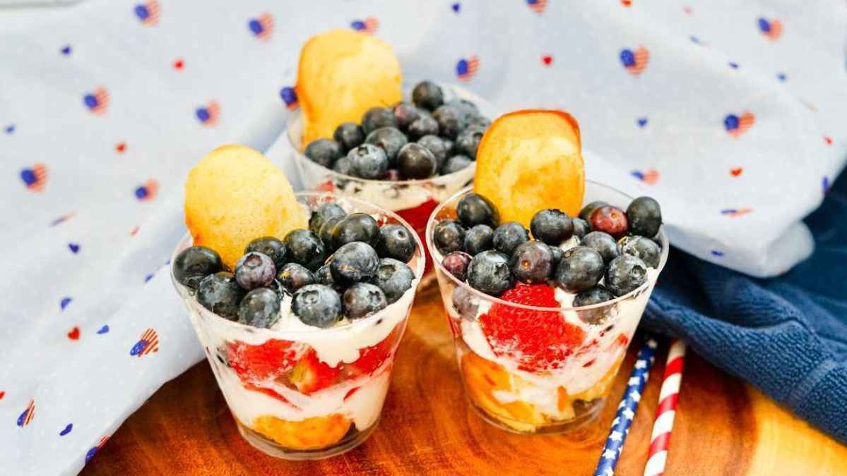 Very Berry Twinkie Cake Dessert Cups