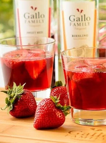 German Strawberry Wine Punch