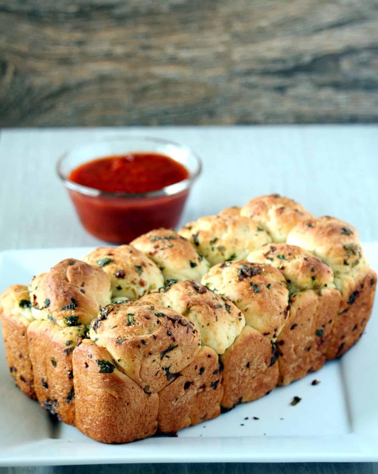 Pull Apart Garlic Bread Recipe – Easy Appetizer