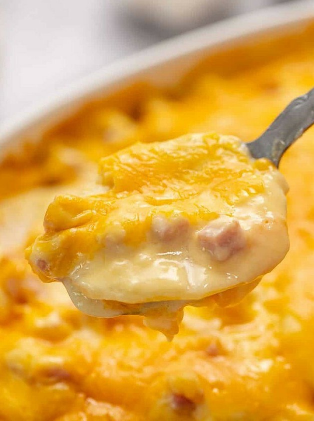 Cheesy Scalloped Potatoes and Ham