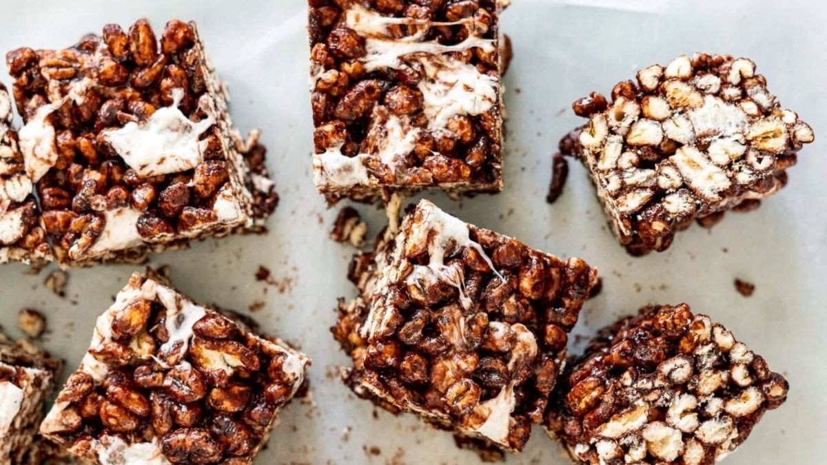 Easy Chocolate Puffed Wheat Squares With Marshmallows