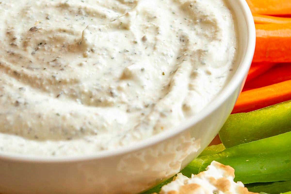 Herbed Cottage Cheese Dip (Boursin-Style!)