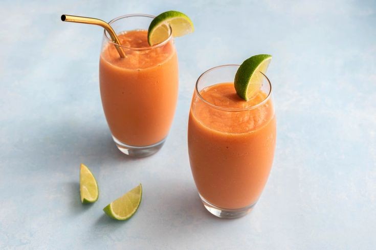 Tropical Papaya Detox Smoothie