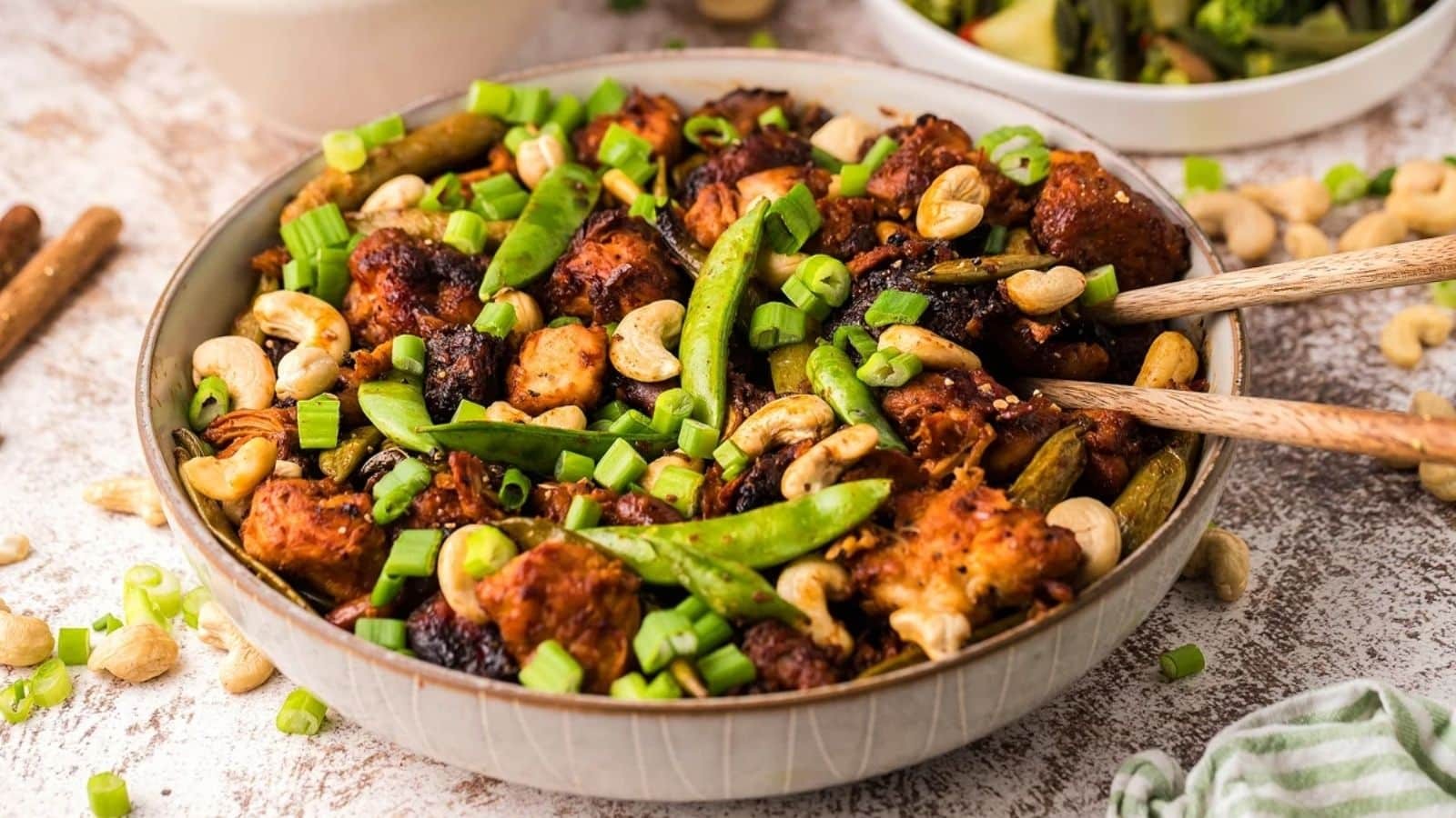 Slow Cooker Cashew Chicken With Snap Peas