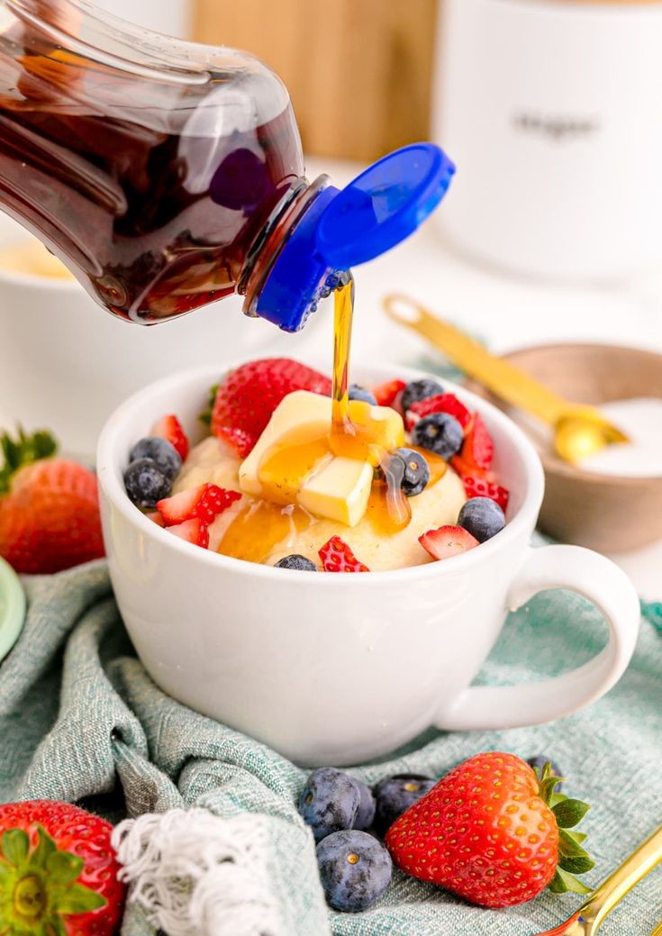 Microwave Scrambled Eggs in a Mug