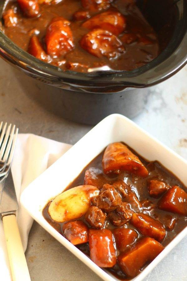 Easy Slow Cooker Beef Casserole