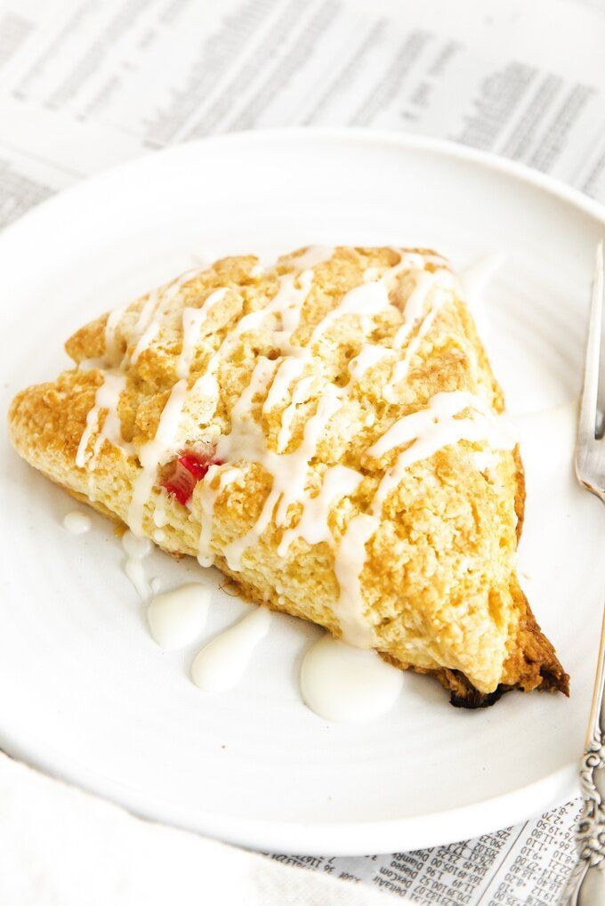 Strawberry Rhubarb Cheesecake Bars