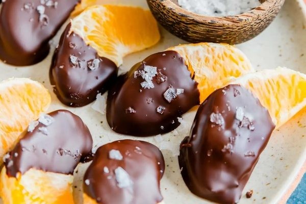 Deliciously Simple Chocolate Covered Oranges