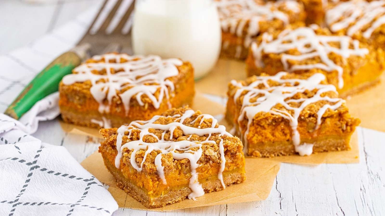 Pumpkin Streusel Bars
