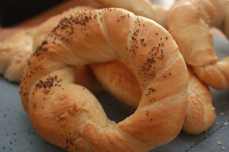 Polish Chalka Crumble Bread