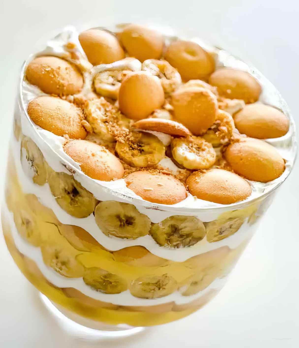 Luscious Layered Nilla Wafer Banana Pudding Trifle