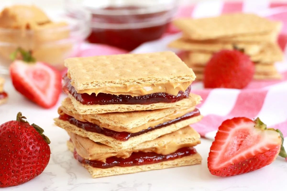 Peanut Butter And Jelly Graham Cracker Sandwich