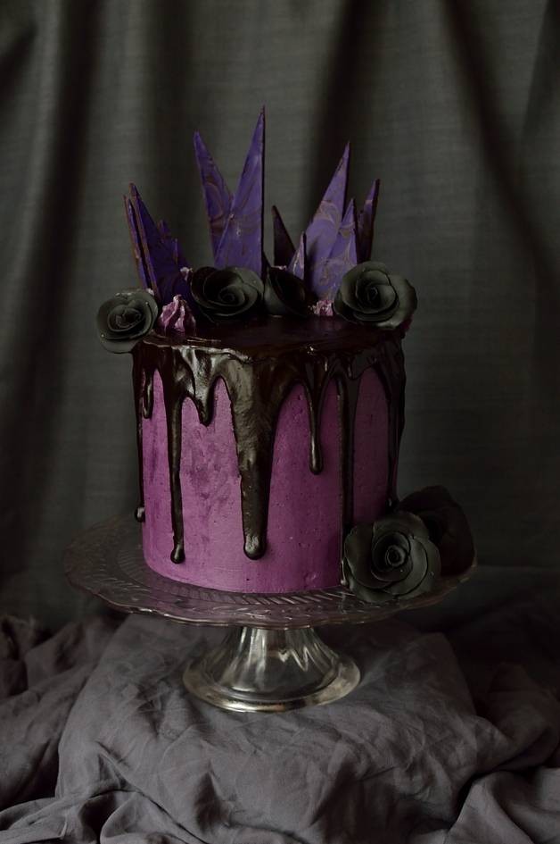 Cake 3. Blackberry, Chocolate and Sophisticated Halloween Cake