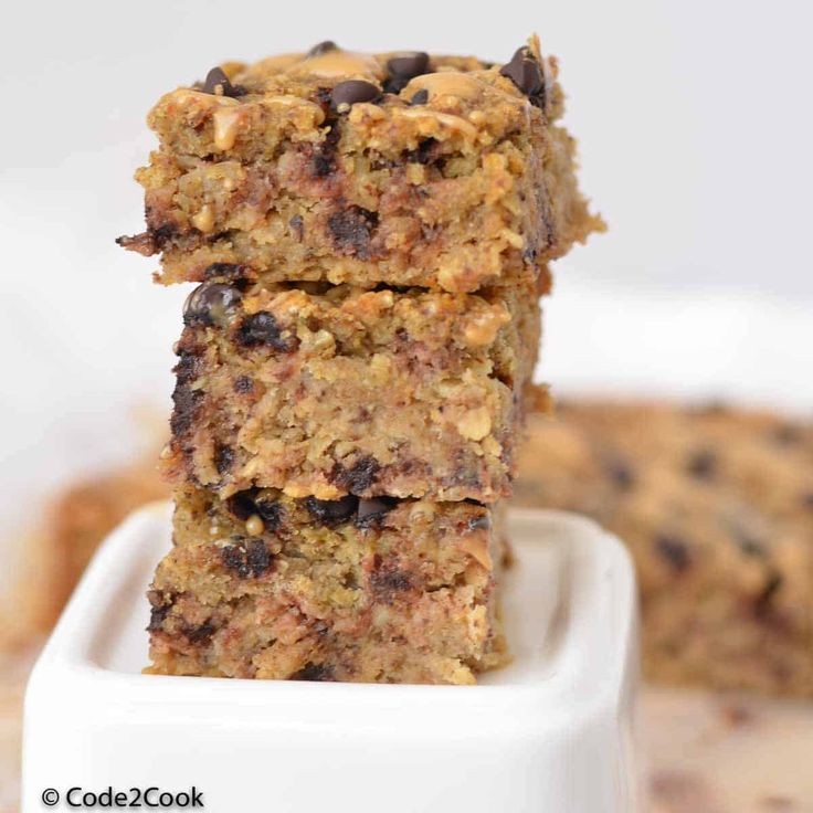 Oatmeal Breakfast Bars (Peanut Butter & Pumpkin Puree)