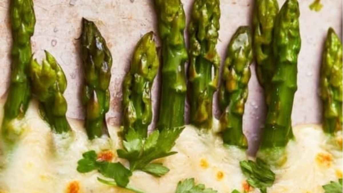Cheesy Asparagus Au Gratin Recipe