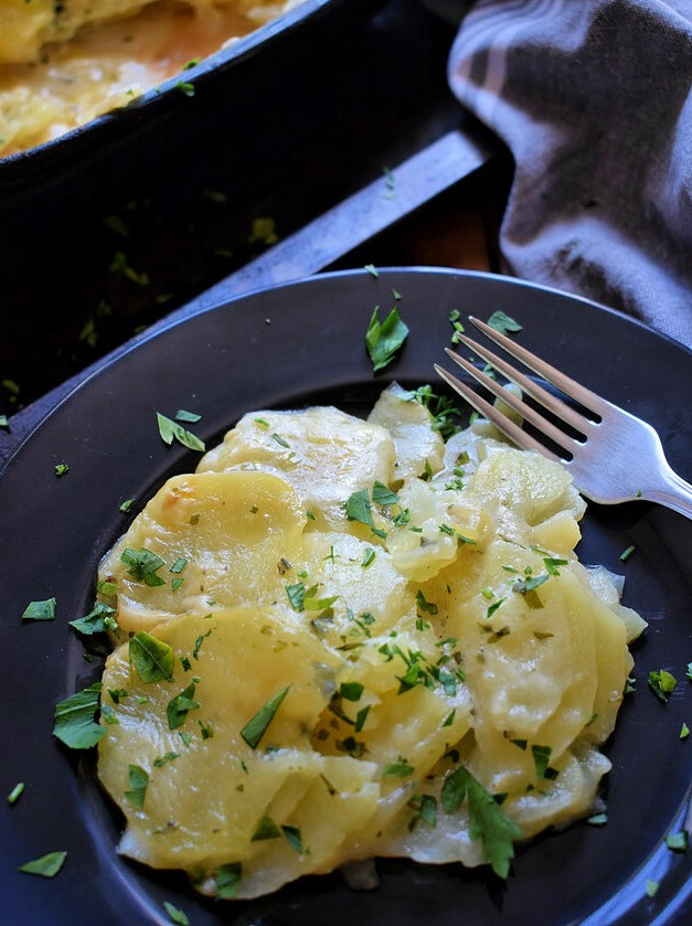 Old Fashioned Scalloped Potatoes