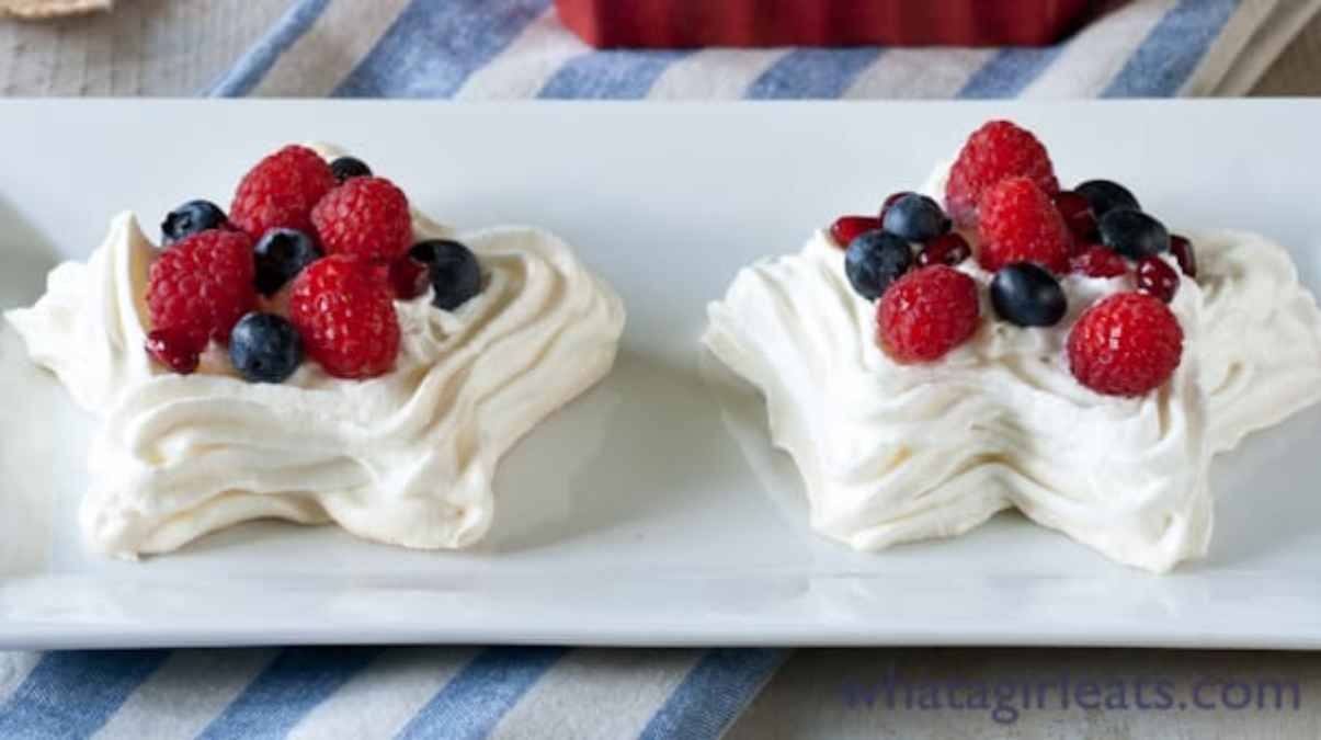 Star Meringues With Fresh Berries