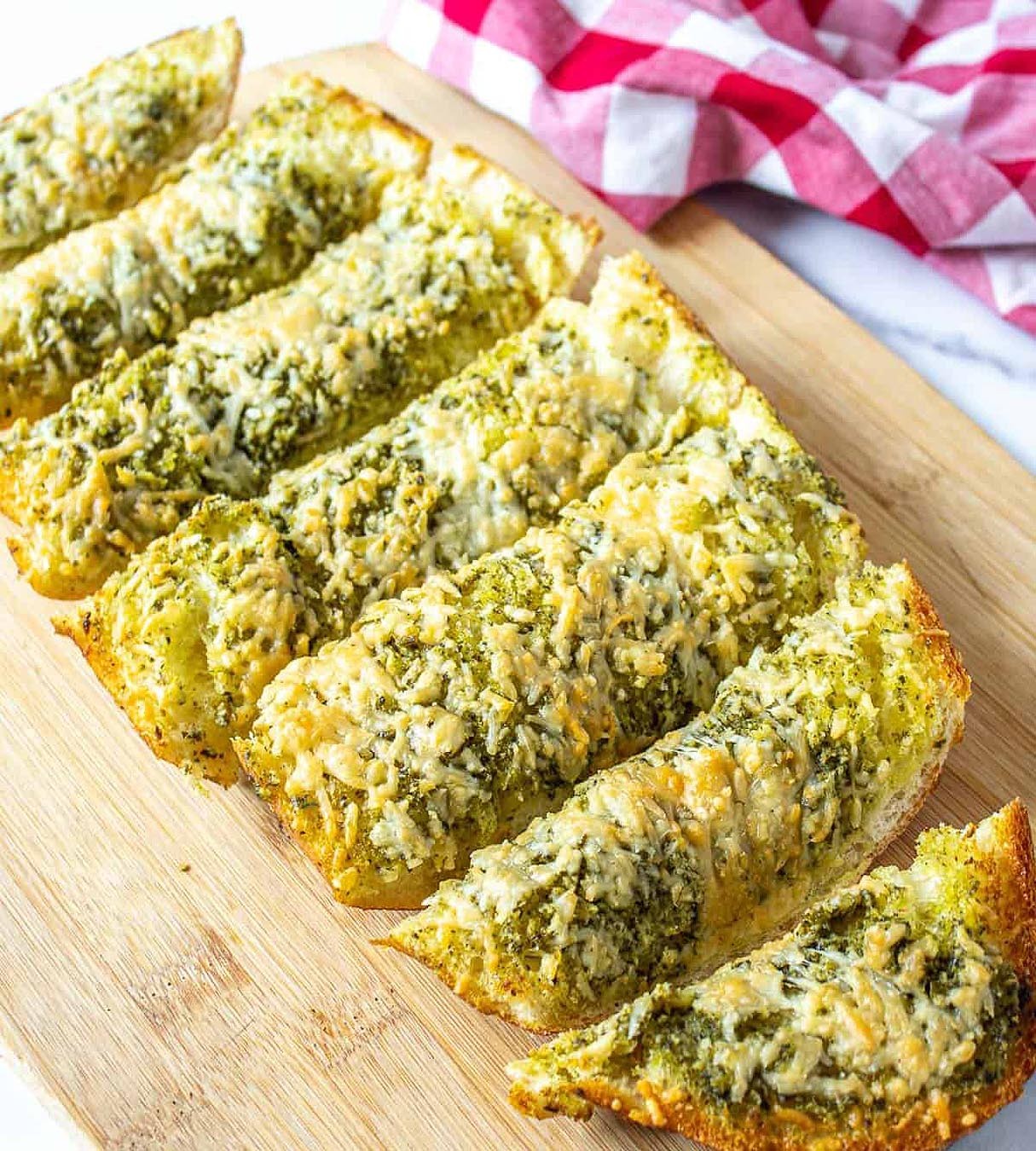 Tasty Pesto Garlic Bread