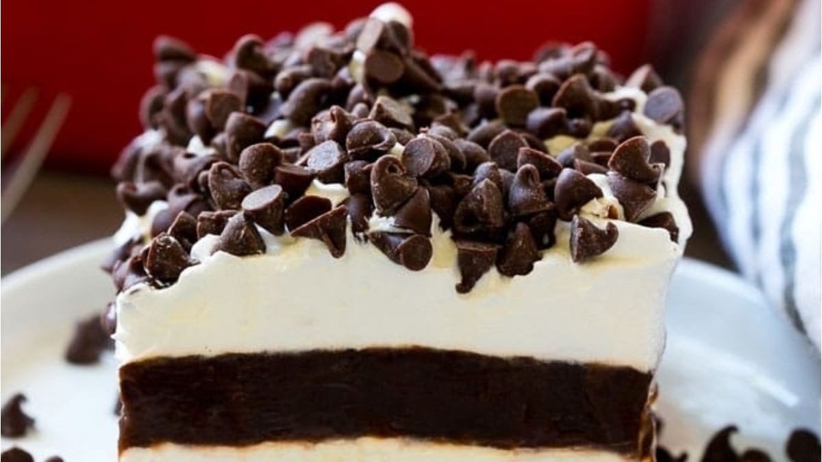 Chocolate Lasagna (No Bake)