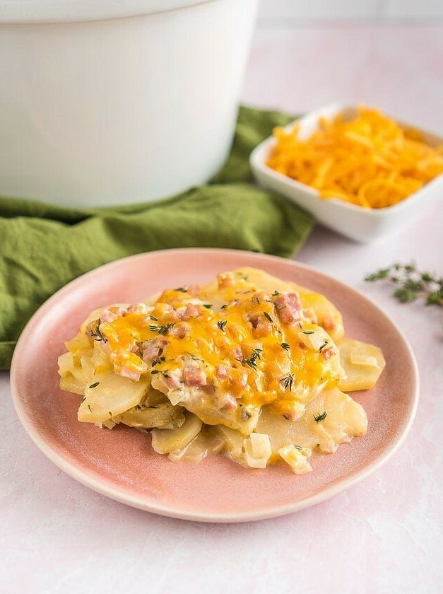 Crockpot Scalloped Potatoes with Ham