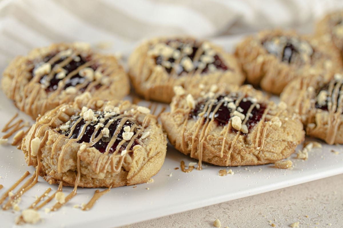 Easy Peanut Butter And Jelly Cookies