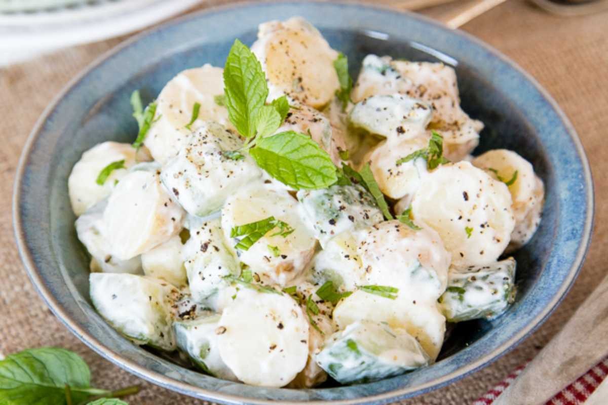 Healthy No Mayo Potato Salad With Cucumber & Mint {Vegetarian}