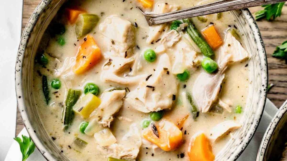 Turkey Pot Pie Soup