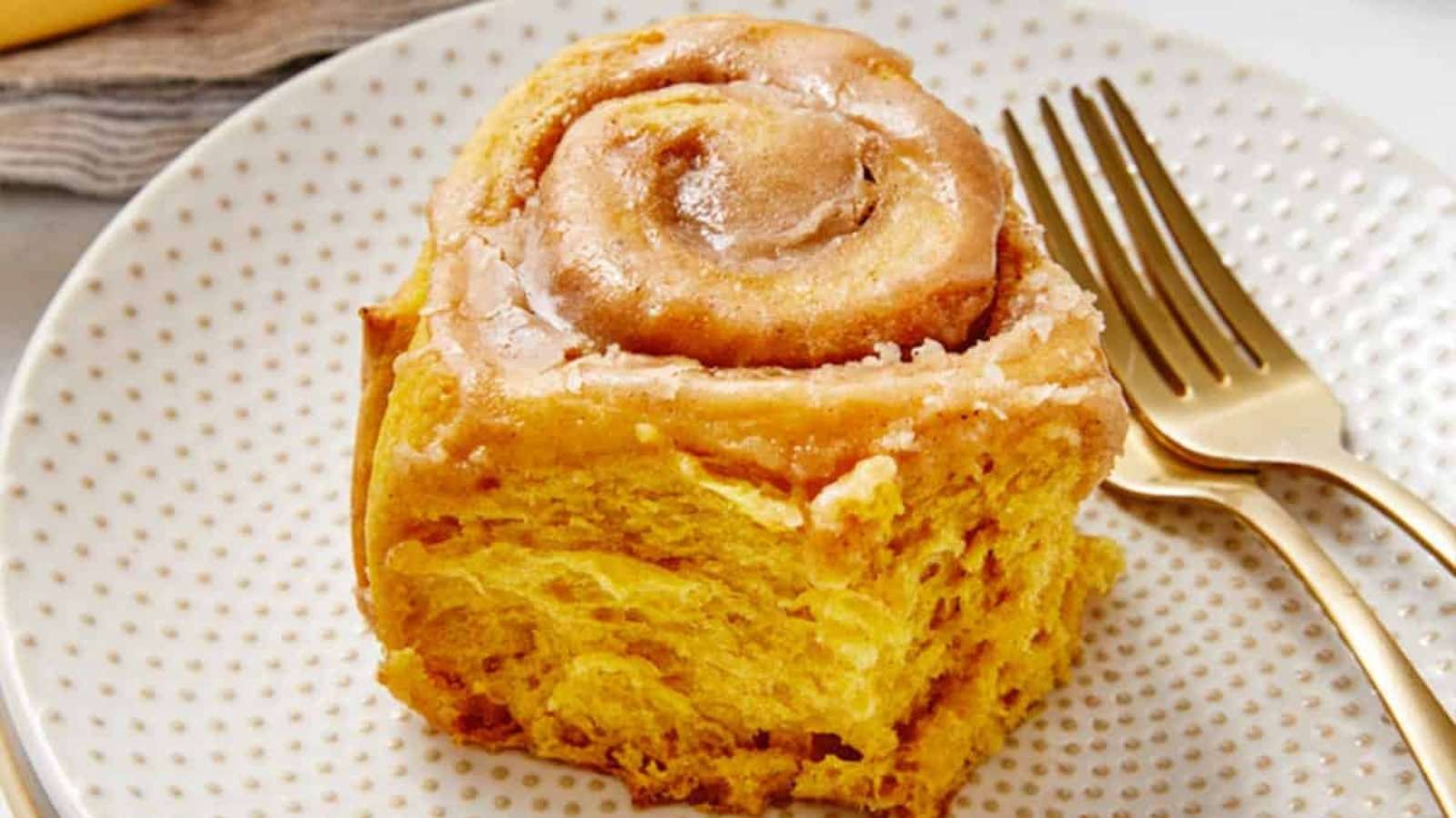Pumpkin Cinnamon Rolls With Maple Frosting