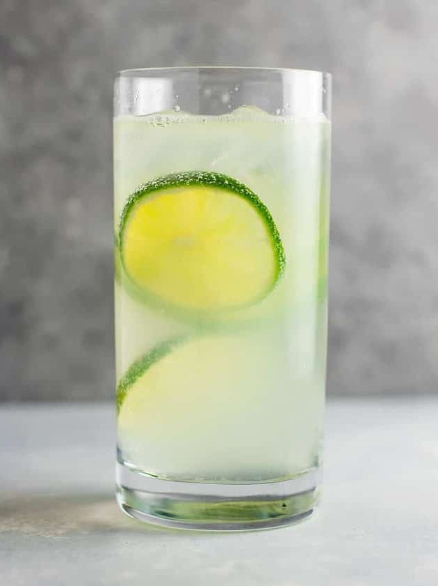Gin & Lime: A Refreshing Summer Spritzer