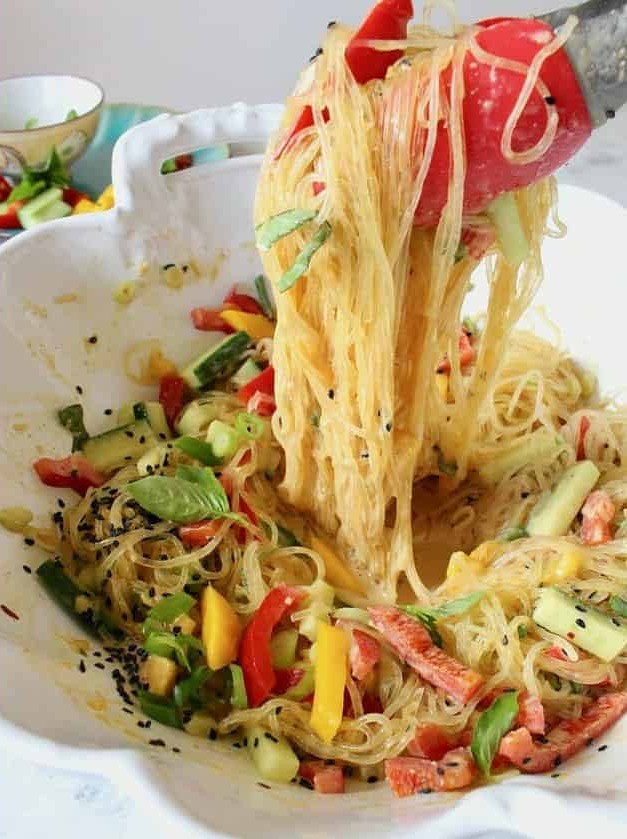 Vibrant Kelp Noodle Salad with Peanut Sauce