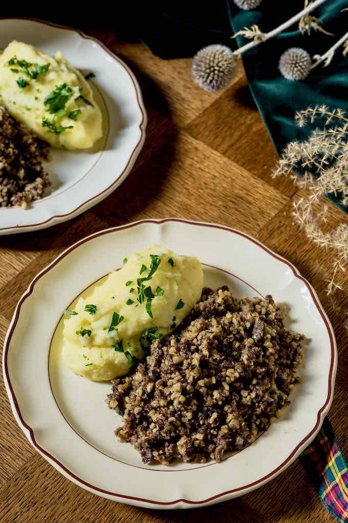 Scottish Oatmeal Buns: A Delicious Twist