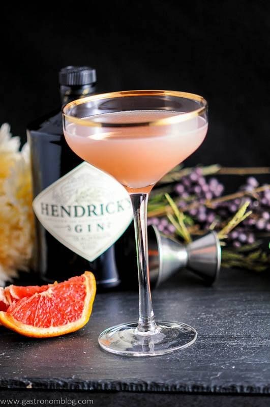 Easy Grapefruit Sparkler Cocktail