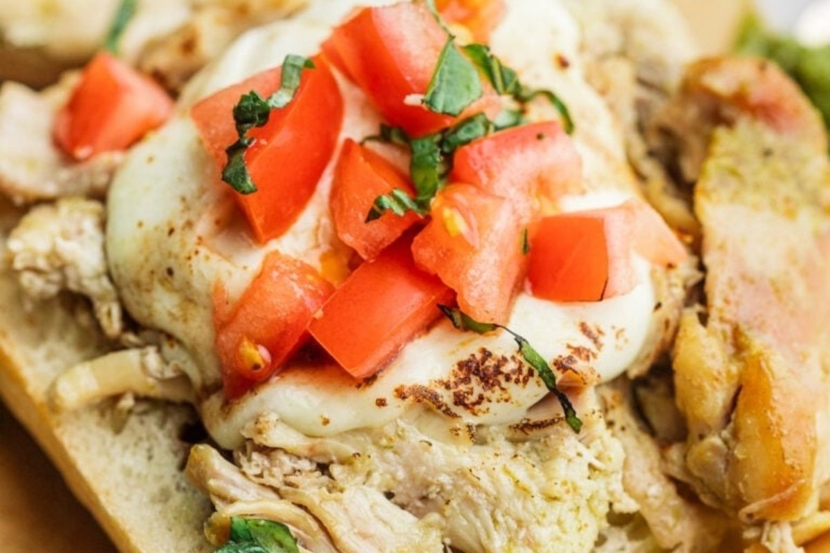 Easy 2-Ingredient Slow Cooker Chicken