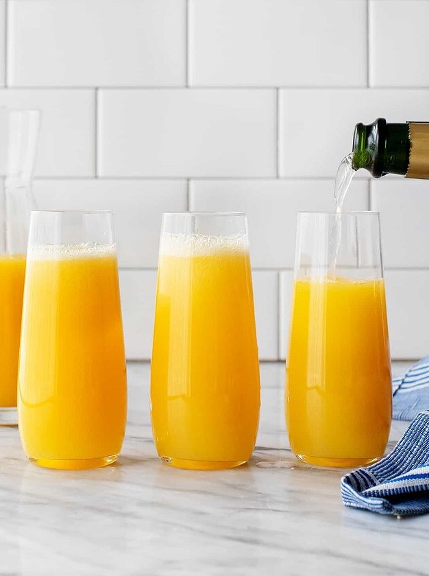 Easy Brunch Champagne Cocktail Recipe