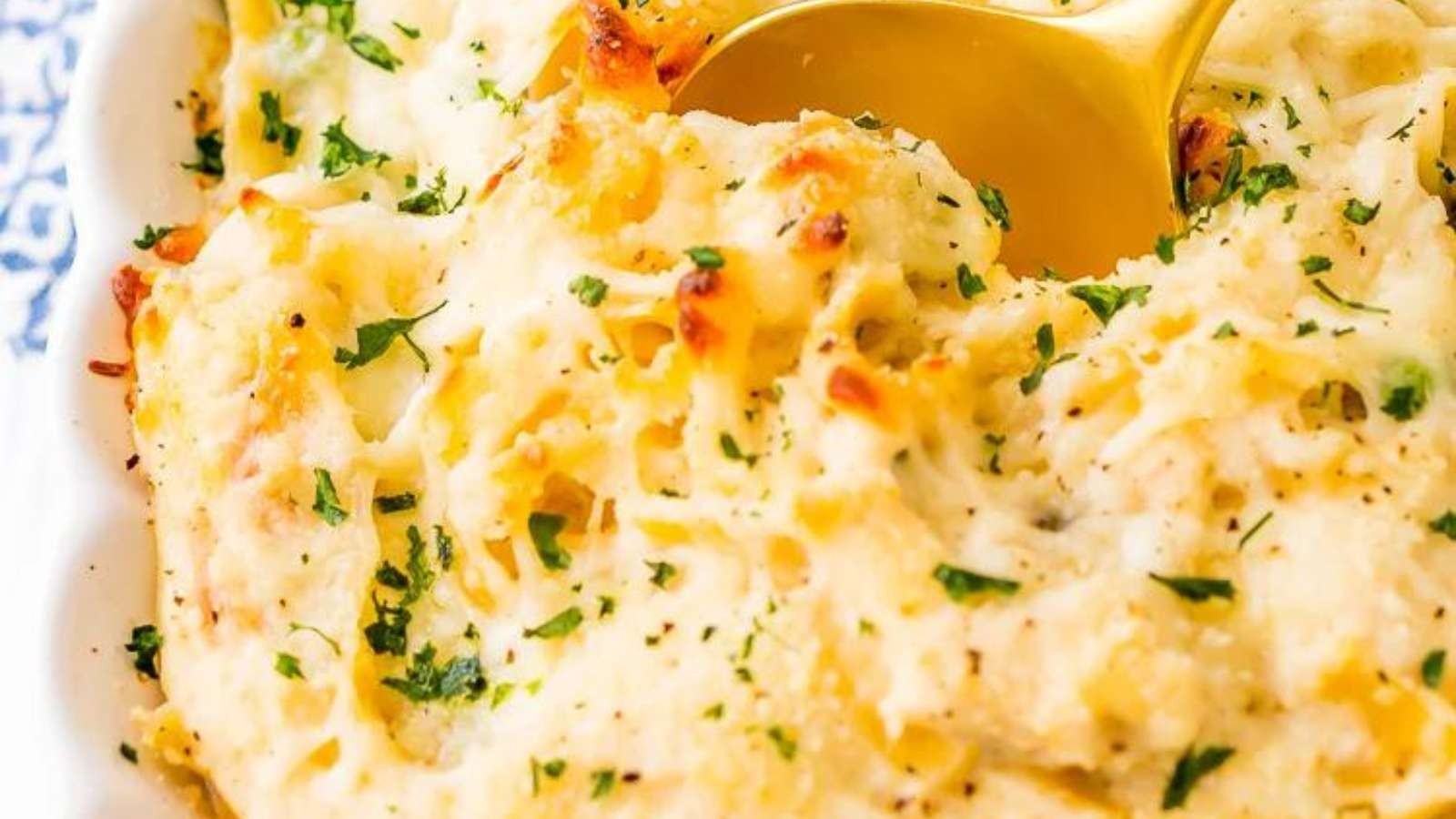 Creamy Fettuccine Chicken Bake