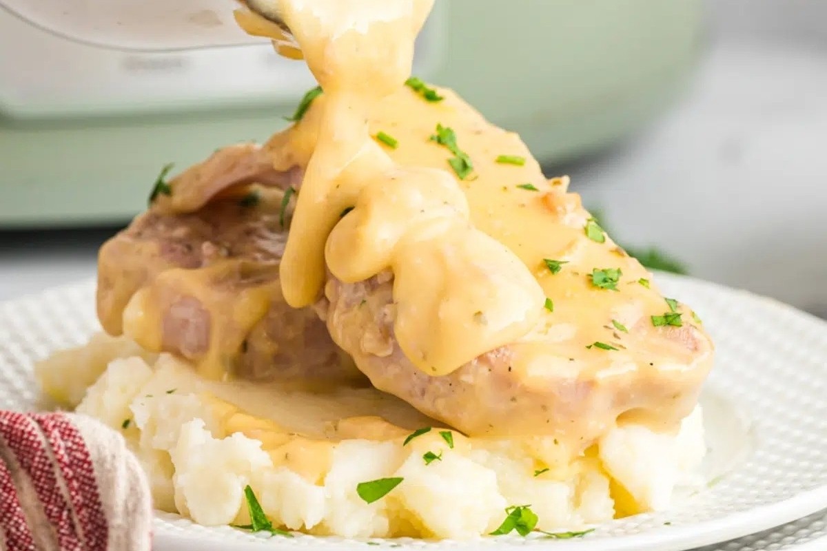 Easy Ranch Pork Chops in Slow Cooker