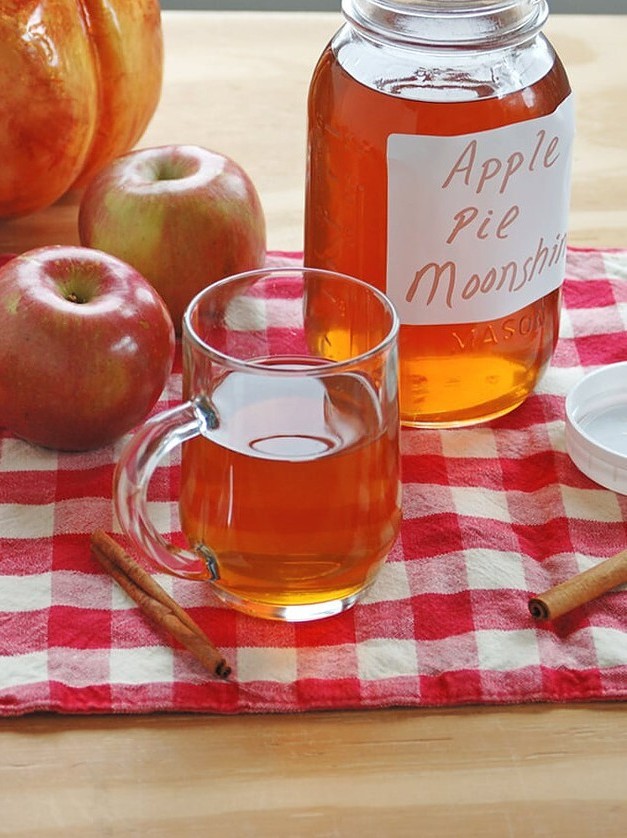 Autumn Apple Pie Moonshine Recipe