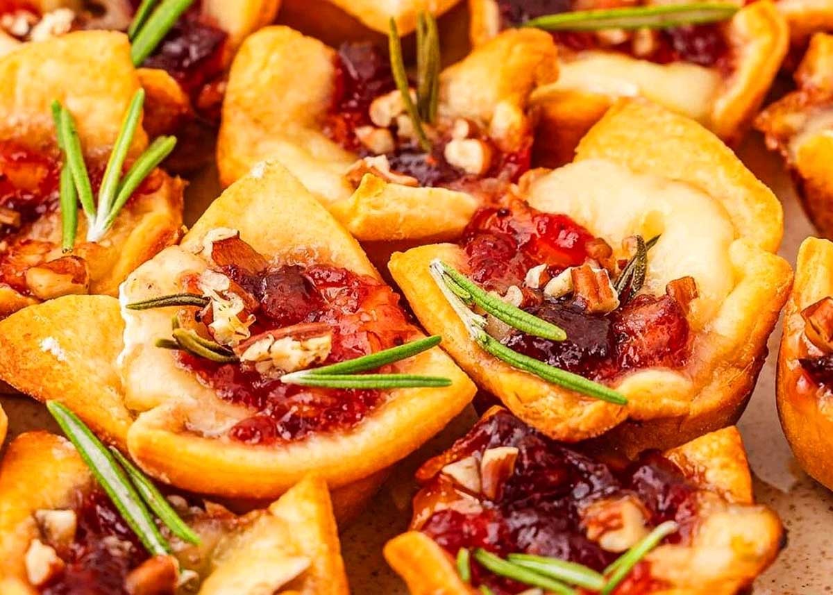 Cranberry Brie Puff Pastry Delights