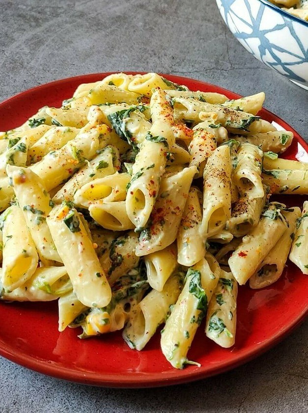 Cheesy Pasta Delight with Fresh Corn & Spinach