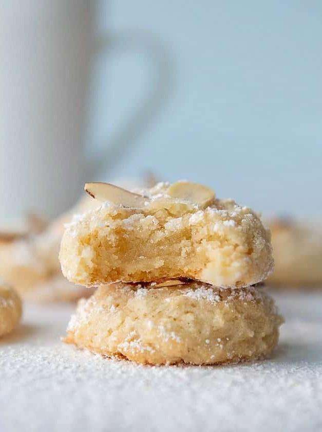 Soft Almond Macaroons with Italian Flair
